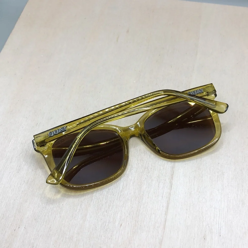 Quay Australia Kingsley Sunglasses Unisex Olive Brown